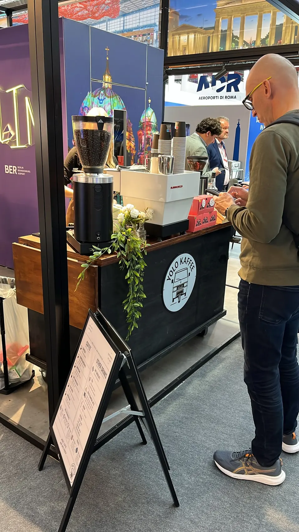 Kaffeeservice auf der Messe aus der Nähe